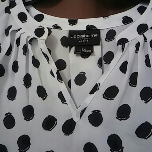 Liz Claiborne - Picture 2 of 3